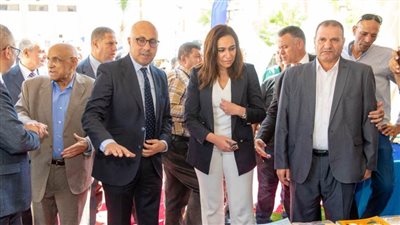 نائب محافظ البحيرة ورئيس هيئة الكتاب يفتتحان معرض دمنهور الـ 6