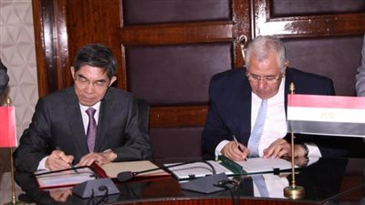وزير الزراعة ونائب وزير الجمارك الصيني يوقعان مذكرة تفاهم لتصدير المانجو المصري للأسواق الصينية