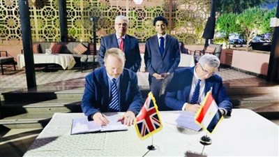 وزير التعليم العالي يشهد توقيع مذكرتي تفاهم مع جامعتي كامبريدج وجامعة كانتربري كرايست تشيرش (صور)