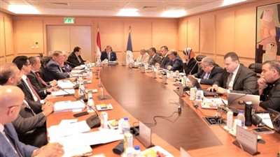 وزير السياحة والآثار يترأس الاجتماع الأول للجنة الخاصة بمناقشة الاستراتيجية العامة لتنشيط وتحفيز السياحة في مصر