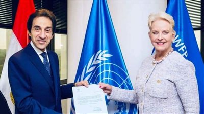 بسام راضي يناقش مع السفيرة سيندى ماكين إرسال مساعدات إنسانية لغزة عبر مطار العريش