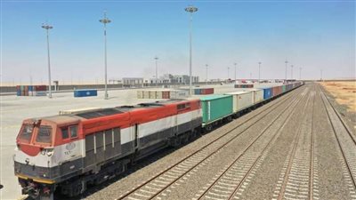 الموانىء البرية والجافة: ميناء أكتوبر الجاف له دور بارز في حركة الواردات والصادرات 