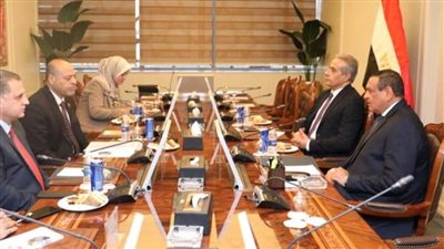 وزيرا التنمية المحلية والعمل يبحثان مجالات التعاون المشترك بين الوزارتين بالمحافظات