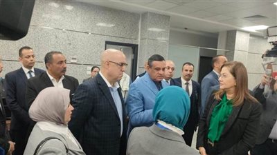 وزراء التنمية المحلية والتخطيط والإسكان ومحافظ السويس يتفقدون المركز التكنولوجي بالديوان العام 