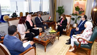 وزيرة الهجرة تلتقي نائب رئيس جمعية الصداقة الهولندية المصرية لبحث سبل التعاون