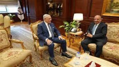 النائب العام يستقبل وزير قطاع الأعمال لتهنئته بالمنصب الجديد |صور