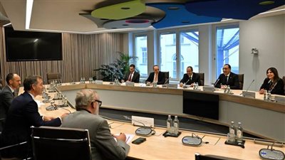 رئيس الوزراء يلتقي رئيس الوزراء البلجيكي