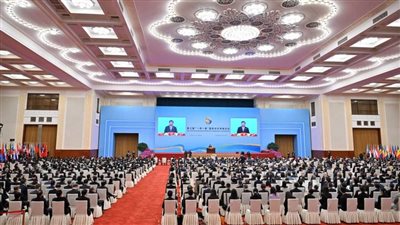 رئيس الوزراء يشارك في الجلسة الافتتاحية لـ 