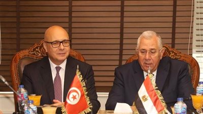 وزير الزراعة يبحث مع وزير الفلاحة التونسي دفع آليات تعزيز التعاون بين البلدين