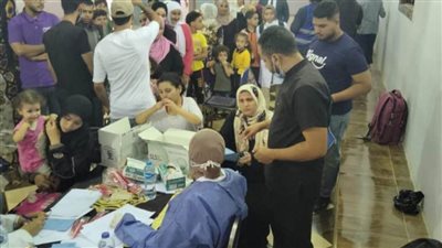 د. الخشت يستعرض تقريرًا عن أعمال قوافل طب الأسنان لقرية أوسيم جيزة والرزنة بالفيوم