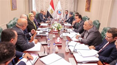 وزير الصحة يُعلن الموافقة على ضم أعضاء المهن الطبية من العاملين بالهيئة العامة للرعاية الصحية والعاملين بالمؤسسة العلاجية إلى عضوية الصندوق