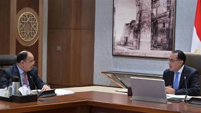 رئيس الوزراء يتابع مؤشرات الإيرادات العامة للدولة وإجراءات ضمان استمرار الانضباط المالي