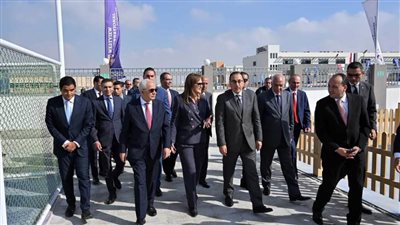 رئيس الوزراء يتفقّد بعض المدارس لمتابعة الأنشطة التعليمية المختلفة