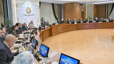 رئيس الوزراء يشيد بنماذج المدارس المُميزة التي تم افتتاحها اليوم بأرض القرية الكونية