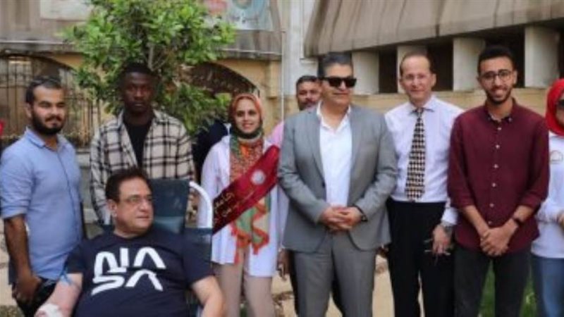 طلاب وأساتذة طب طنطا