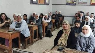 2500 مستفيد بالتعليم من ندوات 