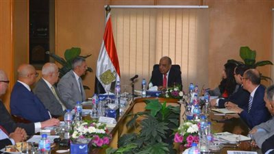 الدكتور محمود عصمت: تطبيق المعايير العالمية في صناعة الدواء من أهداف خطة التطوير الشاملة التي يتم تنفيذها بجميع الشركات