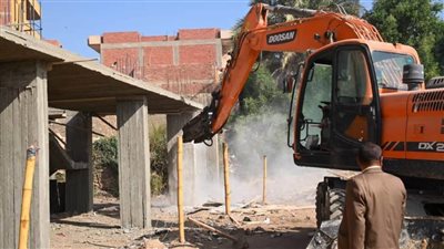 وزير الري يتفقد حالة نهر النيل وأعمال إزالة التعديات على مجرى النهر ببني سويف