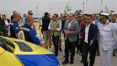 رئيس الوزراء يتفقد عددا من مشروعات 