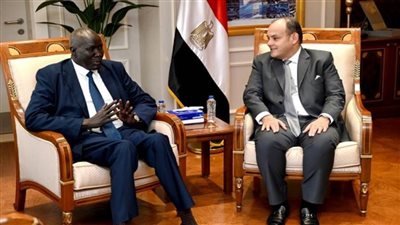 وزير التجارة والصناعة يستقبل نظيره الجنوب سوداني بالعاصمة الإدارية الجديدة (صور)