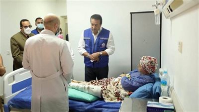 وزير الصحة ومحافظ شمال سيناء يتفقدان المصابين بمستشفى بئر العبد النموذجي