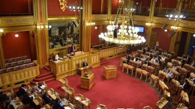 البرلمان النرويجي يدعو حكومته إلى الاستعداد للاعتراف بدولة فلسطين