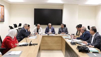 رئيس هيئة قصور الثقافة يناقش خطة العمل المقبلة في اجتماعه بقيادات الهيئة