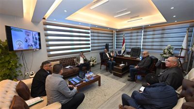 وزير الإسكان يتابع وضع منظومة مياه الشرب والصرف الصحى بمدينتي الشيخ زايد و6 أكتوبر