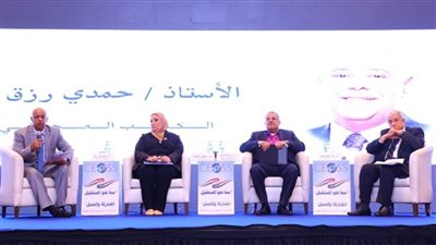   وزيرة التضامن: مسيرة التنمية في مصر تشهد على مدار السنوات العشر الماضية طفرة حقيقية (صور)