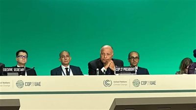 وزير الخارجية يشارك في الجلسة الافتتاحية لمؤتمر المناخ COP28 ويسلم رئاسة المؤتمر للجانب الإماراتي