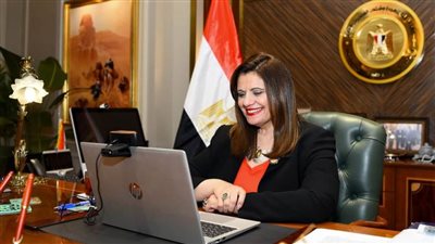وزيرة الهجرة تتواصل مع الهيئة العامة للاستثمار لدعم مستثمر مصري بفرنسا لإنهاء إجراءات تأسيس مشروعه بالمنطقة الاقتصادية لقناة السويس