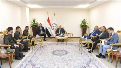 وزير الدولة للإنتاج الحربي يلتقي المنسق العام لوزارة الدفاع ببنجلاديش ومدير الصناعات العسكرية بالجزائر