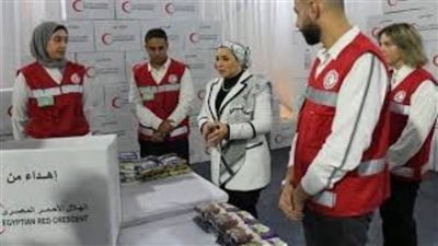 قرينة الرئيس تشكر الهلال الأحمر على مجهوداته العظيمة لدعم الأشقاء في غزة