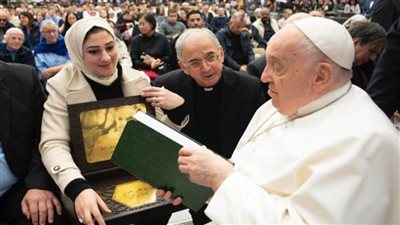 الدكتورة ميادة ثروت مستشارة رئيس الهيئة الأوروبية للمراكز الإسلامية تقدم رسالتها للدكتوراه عن الأخوة الإنسانية للبابا فرنسيس (صور)