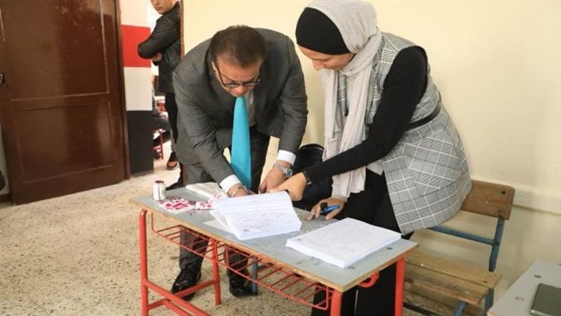 وزير الصحة يدلي بصوته