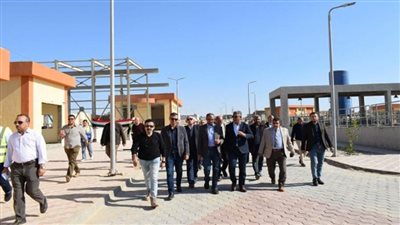 نائب وزير الإسكان يتفقد مشروعات 