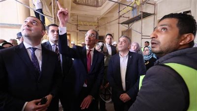 وزير الاتصالات يتفقد أعمال إنشاء مركز إبداع مصر الرقمية 