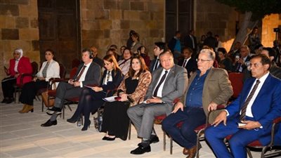 وزيرة الهجرة تشهد حلقة نقاشية بعنوان 