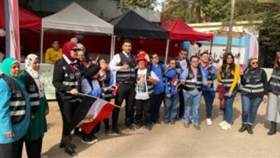 حشود الناخبين في مدينة الإنتاج الإعلامي: 