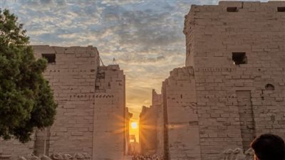 معابد الكرنك تشهد ظاهرة تعامد الشمس على المحور الرئيسي لمعبد أمون رع (صور)