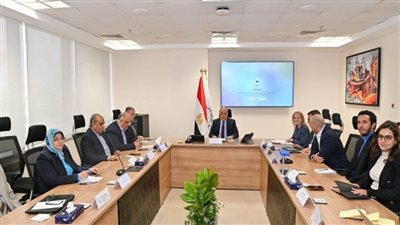 وزير الري يبحث مع مدير إدارة البنية التحتية ببنك التنمية الأوروبي مجالات التعاون (صور)