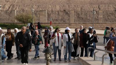 أهل مصر.. فتيات ملتقى ثقافة المرأة الحدودية في زيارة تثقيفية لمتحف النيل بأسوان