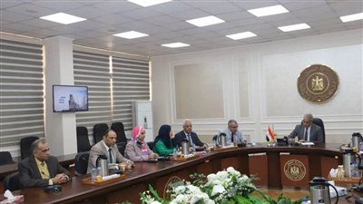وزير العمل يتابع الإجراءات التنفيذية لإطلاق منصة إلكترونية للعمالة غير المنتظمة