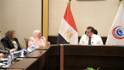 وزير الصحة يعقد اجتماعًا مع مديري إدارات الرعاية الصحية الأولية بجميع المحافظات (صور)