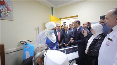 وزير التعليم العالي يفتتح عددًا من المشروعات الصحية والتعليمية بجامعة المنيا
