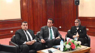 الدكتور خالد عبدالغفار: تنمية قدرات العاملين بالصحة من أولويات الوزارة لتحسين الخدمات المقدمة للمواطنين (صور)