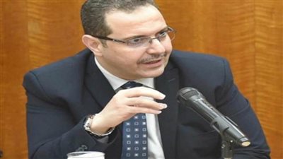 المشرف على مكتب وزير الإسكان يهنئ البابا تواضروس الثاني وأقباط مصر بمناسبة عيد الميلاد المجيد