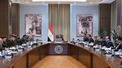 رئيس الوزراء يترأس اجتماع اللجنة الرئيسية لتقنين أوضاع الكنائس (صور)