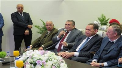 وزير المالية يلتقي بقيادات «الضرائب» مع انطلاق «موسم الإقرارات» (صور)