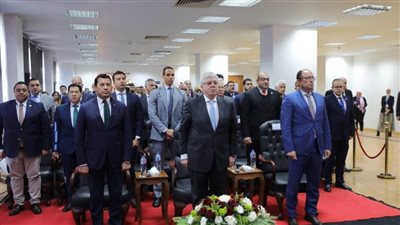 وزيرا التعليم العالي والرياضة ورئيس جامعة حلوان يفتتحون نادي جامعة حلوان ويتفقدون بعض منشآته الرياضية (صور)